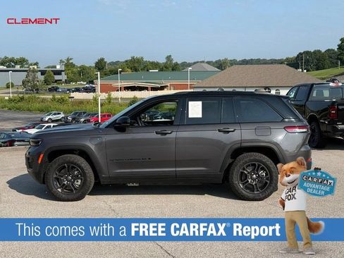 Used 2024 Jeep Grand Cherokee Trailhawk AWD/4WD image 2