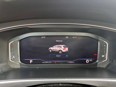 Used 2019 Volkswagen Tiguan SEL AWD/4WD image 12