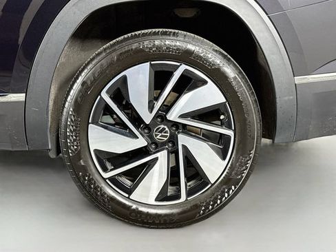 Certified 2024 Volkswagen Atlas SEL AWD/4WD image 36