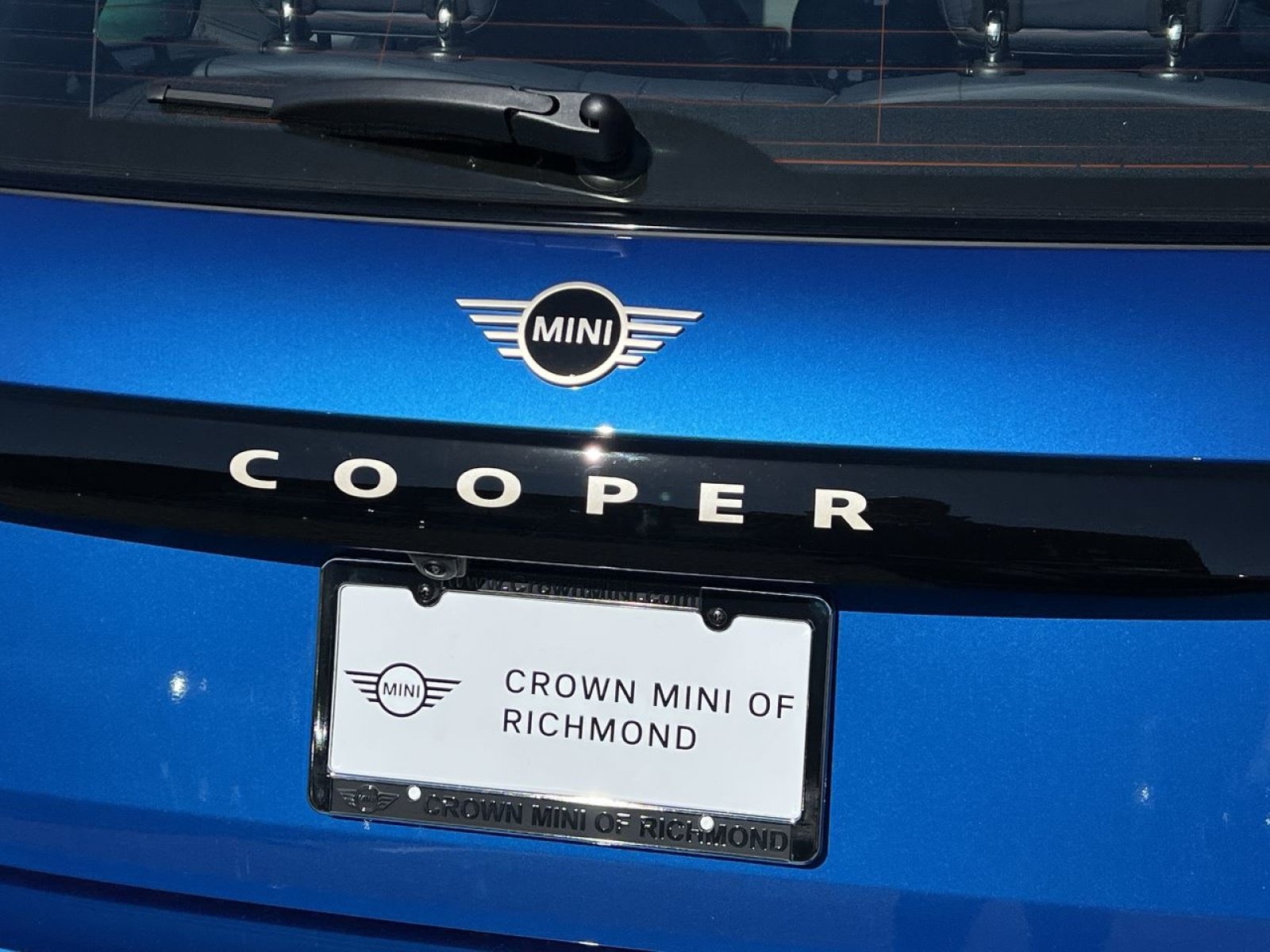 New 2026 MINI Cooper 2-Door Hardtop FWD image 25