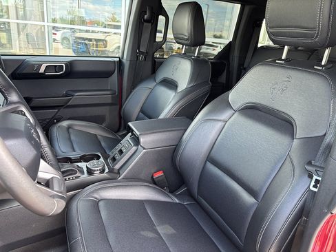 Used 2025 Ford Bronco Badlands AWD/4WD image 12