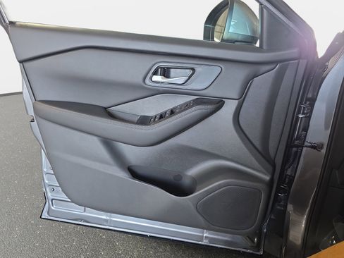 New 2026 Nissan Rogue SV w/ Cold Weather Package FWD image 26