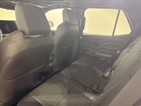 Used 2025 Toyota 4Runner TRD Off-Road Premium image 21