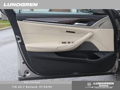 Used 2019 BMW 540i xDrive image 11