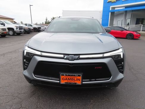 Used 2025 Chevrolet Blazer EV RS AWD/4WD image 2