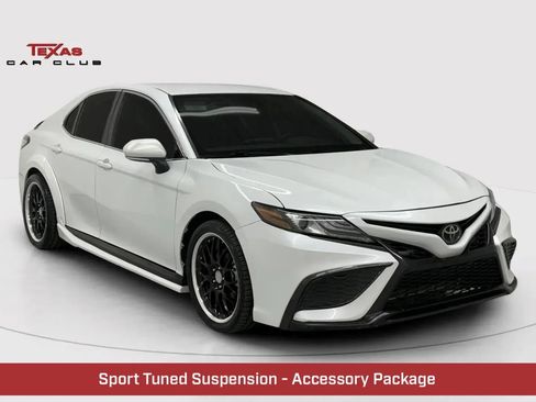 Used 2021 Toyota Camry XSE image 1