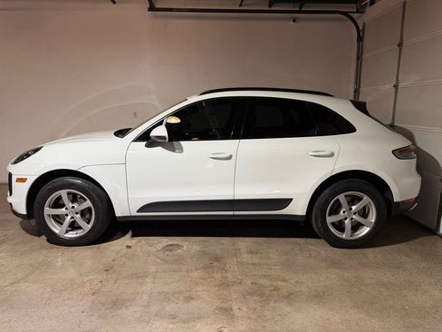 Used 2019 Porsche Macan AWD/4WD image 2