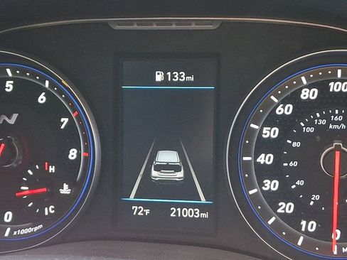 Used 2022 Hyundai Veloster N image 3