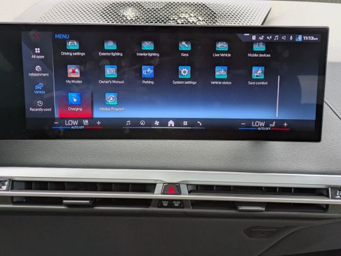 Used 2025 BMW iX M60 image 5