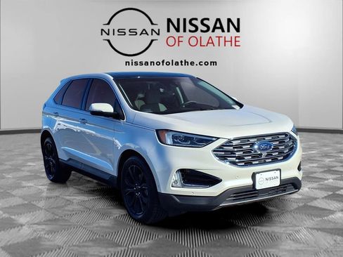 Used 2019 Ford Edge Titanium w/ Equipment Group 301A image 32
