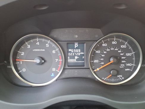 Used 2016 Subaru Crosstrek 2.0i Premium image 11