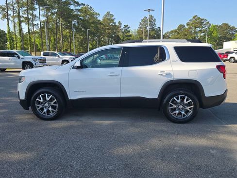 Certified 2023 GMC Acadia SLT image 2