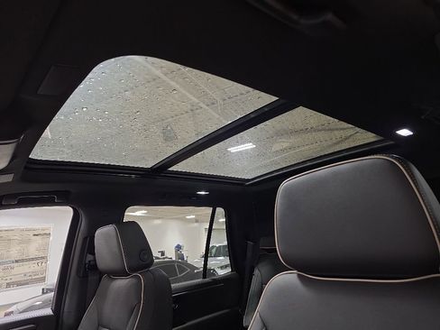 New 2026 Chevrolet Tahoe Premier AWD/4WD image 9