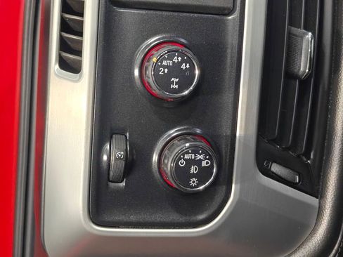 Used 2015 GMC Sierra 1500 SLE w/ SLE Value Package AWD/4WD image 8