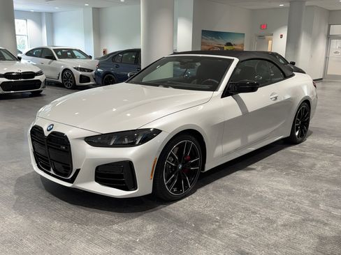 New 2026 BMW M440i Convertible RWD image 3
