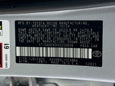 Used 2025 Toyota Camry LE FWD image 40