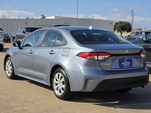 Used 2026 Toyota Corolla LE FWD image 7