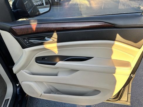 Used 2013 Cadillac SRX Luxury w/ Driver Awareness Package image 18