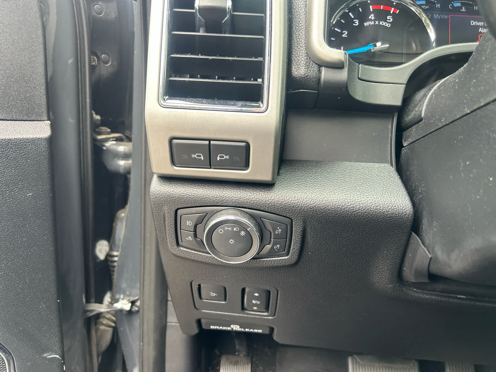 Used 2021 Ford F250 Lariat w/ Tremor Off-Road Package AWD/4WD image 13