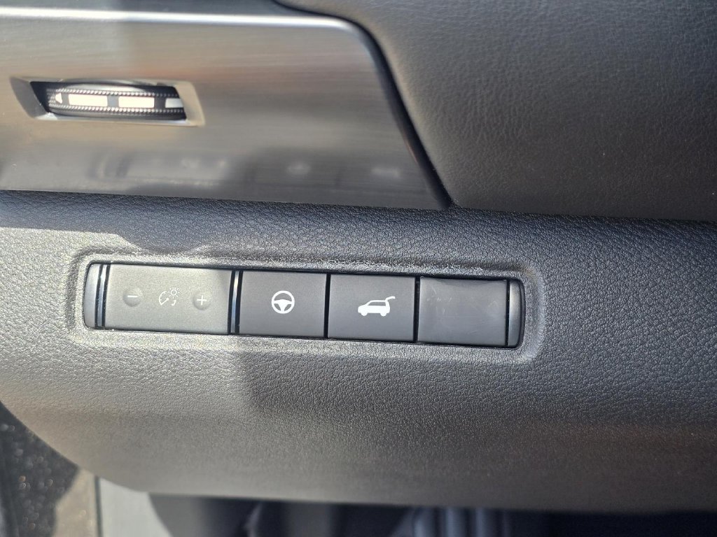Used 2023 Nissan Pathfinder SL w/ SL Premium Package FWD image 22