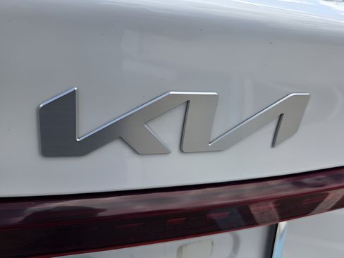 Used 2024 Kia Forte LXS FWD image 29