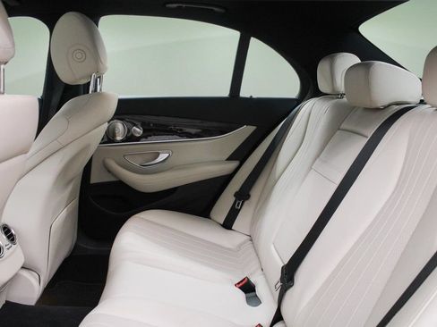 Used 2023 Mercedes-Benz E 350 4MATIC Sedan image 26