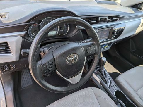 Used 2014 Toyota Corolla LE FWD image 13