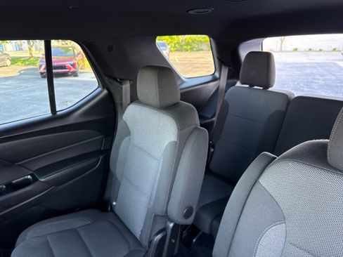 Used 2024 Chevrolet Traverse LT FWD image 25