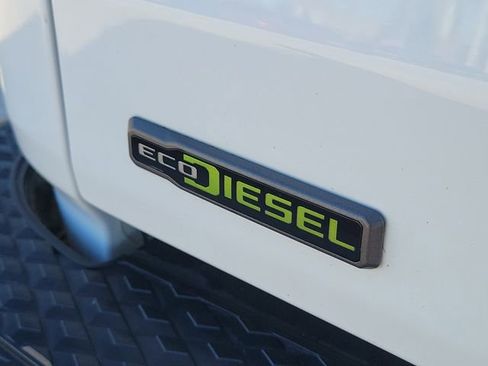 Used 2022 Jeep Gladiator Overland image 9