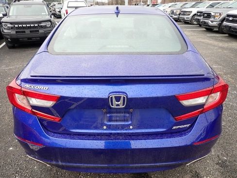Used 2018 Honda Accord Sport image 4
