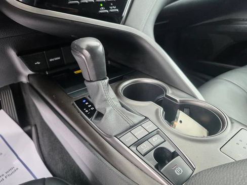 Used 2022 Toyota Camry XSE FWD image 22