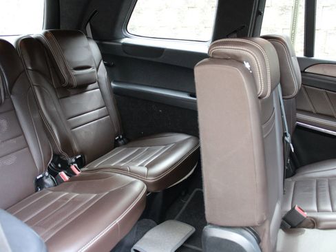 Used 2017 Mercedes-Benz GLS 63 AMG 4MATIC image 23