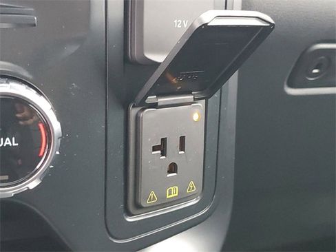 Used 2025 Ford F150 Raptor image 33