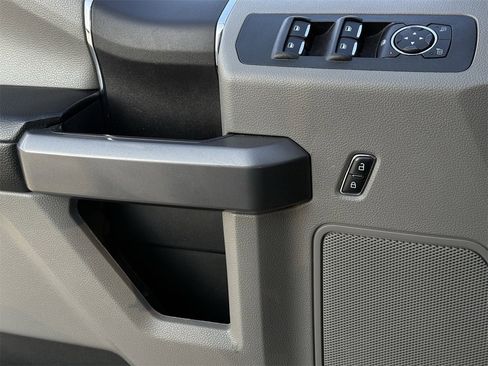 Used 2019 Ford F150 XLT image 22