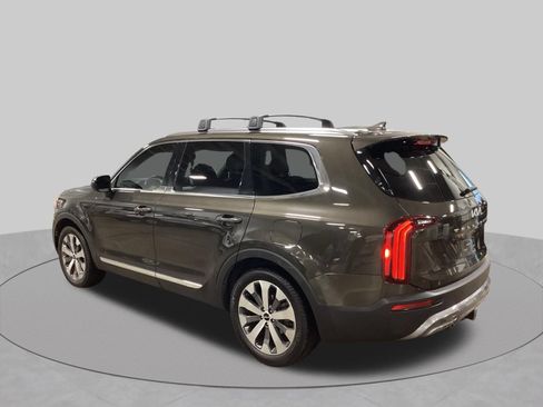 Used 2022 Kia Telluride EX w/ EX Premium Package FWD image 12