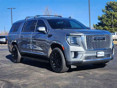 Used 2024 GMC Yukon XL Denali w/ Advanced Technology Package image 2