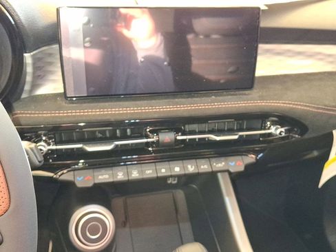 New 2025 Alfa Romeo Tonale image 16