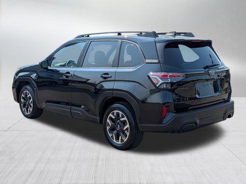 Certified 2025 Subaru Forester Premium AWD/4WD image 5
