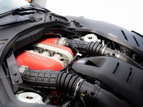 Used 2026 Ferrari Purosangue AWD/4WD image 35