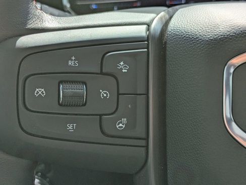 Used 2025 GMC Sierra 2500 AT4X image 17