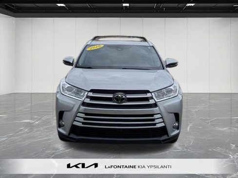 Used 2018 Toyota Highlander XLE AWD/4WD image 8