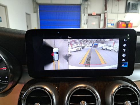 Certified 2022 Mercedes-Benz GLC 300 image 25