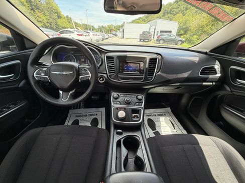 Used 2015 Chrysler 200 Limited FWD image 19
