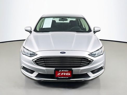 Used 2017 Ford Fusion SE FWD image 8