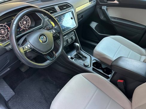 Used 2019 Volkswagen Tiguan SEL w/ 3rd Row Seat Package AWD/4WD image 11