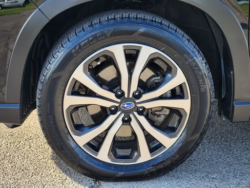 Used 2023 Subaru Forester Limited AWD/4WD image 10