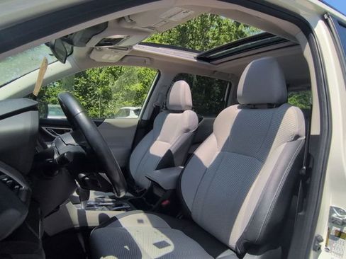 Used 2023 Subaru Forester Premium AWD/4WD image 21