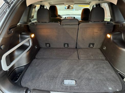 Used 2015 Jeep Cherokee Latitude w/ Cold Weather Group image 12