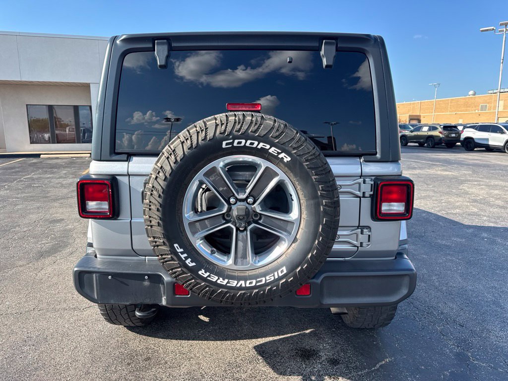 Used 2019 Jeep Wrangler Unlimited Sahara AWD/4WD image 6