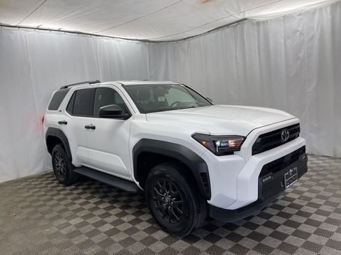 Used 2025 Toyota 4Runner SR5 image 2
